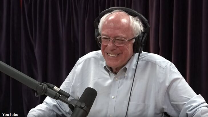 Video: Bernie Sanders Says He'll Tell the Public About UFOs if Elected President