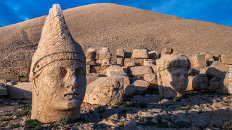 Fake News/ Archaeological Mysteries