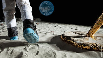 Doomsday Cults / Moon Landing Hoax